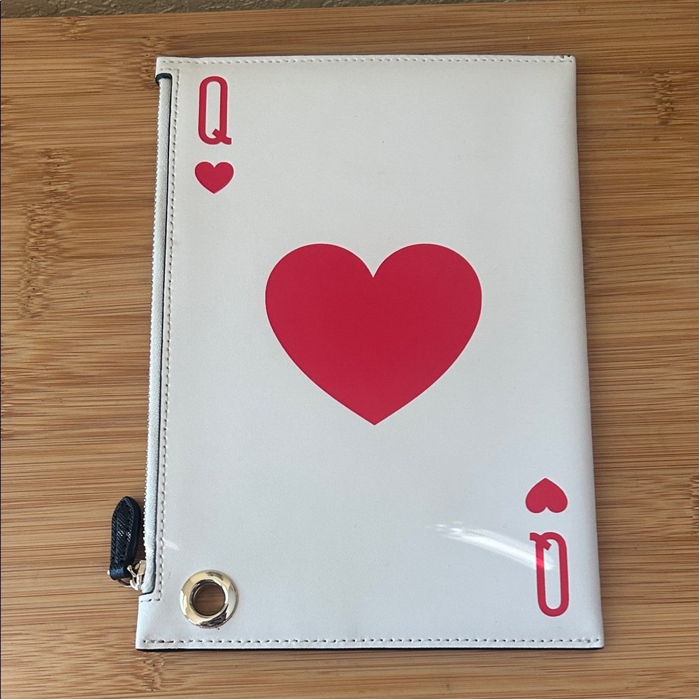 Kate Spade Queen of Hearts White Clutch wristlet